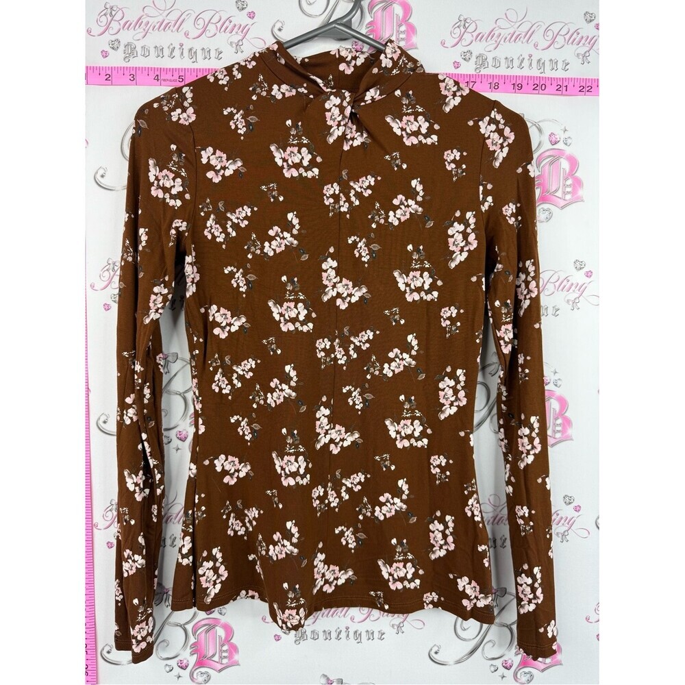 RW&CO. Long sleeve shirt twist tie detail Brown Floral Tie-Neck Long Sleeve Tee